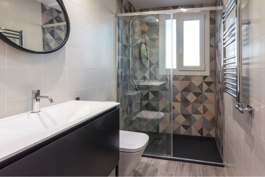 reforma de baño para cambio de bañera por plato de ducha en guadalajara